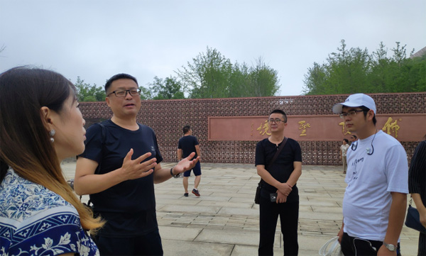 濟南金昌公司設計團隊的自我提升 ——參加江海陽老師的《城市照明規(guī)劃與設計》高研班(圖4) 濟南金昌公司設計團隊的自我提升 ——參加江海陽老師的《城市照明規(guī)劃與設計》高研班(圖4)